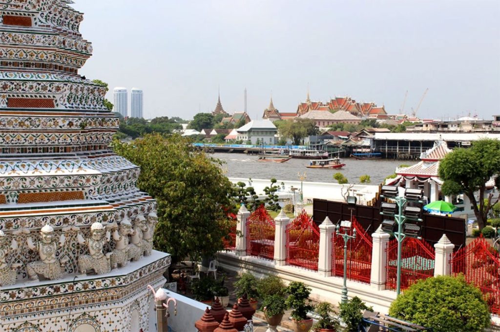 A view over the river from Wat Arun