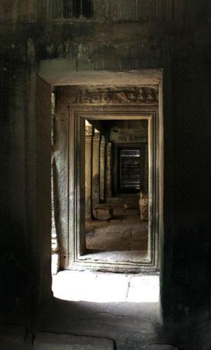 Inside Bayon Temple - Hubiwise Travels - Shot 11