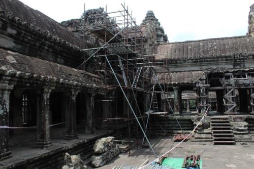 Inside Angkor Wat - Hubiwise Travels - Shot 8