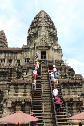 Angkor Wat Inner Courtyard - Hubiwise Travels - Shot 5
