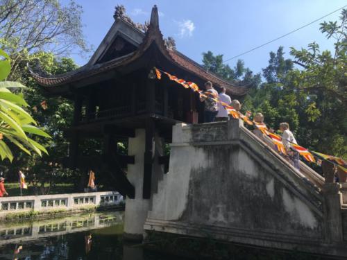 One Pillar Pagoda in Hanoi - Hubiwise Travels