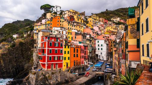 Hubiwise Travel in  Cinque Terre, Riomaggiore 1, Italy