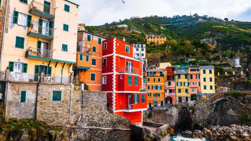 Hubiwise Travel in  Cinque Terre, Riomaggiore 3, Italy