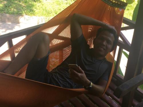Chilling on the hammock in Ko Tao - Hubiwise Travels