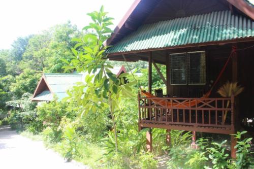 A bungalow in Ko Tao - Hubiwise Travels